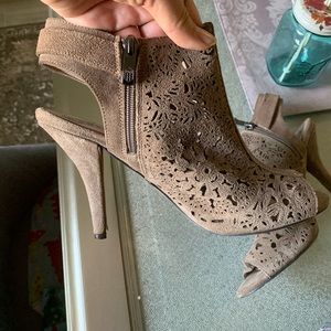 Vince Camuto size 10 shoes
